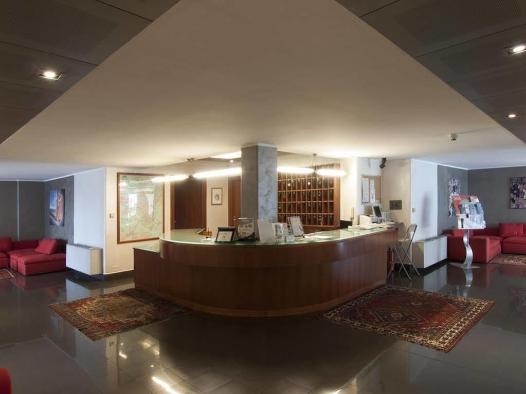 Residence Hotel Torino Uno Bagian luar foto